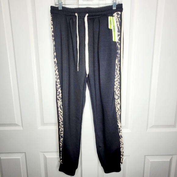 Nicole Miller Womens Black Jogger size large Active Animal Print Nwt - Picture 1 of 5